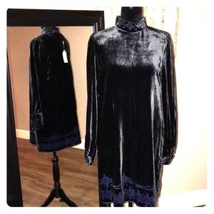 NWT Max Studio Black Navy Velvet Dress